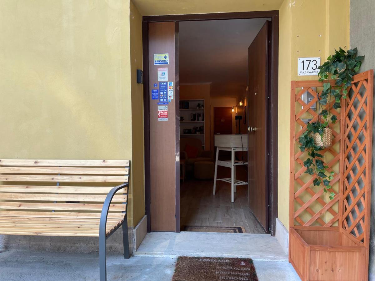 Retro Guest house *